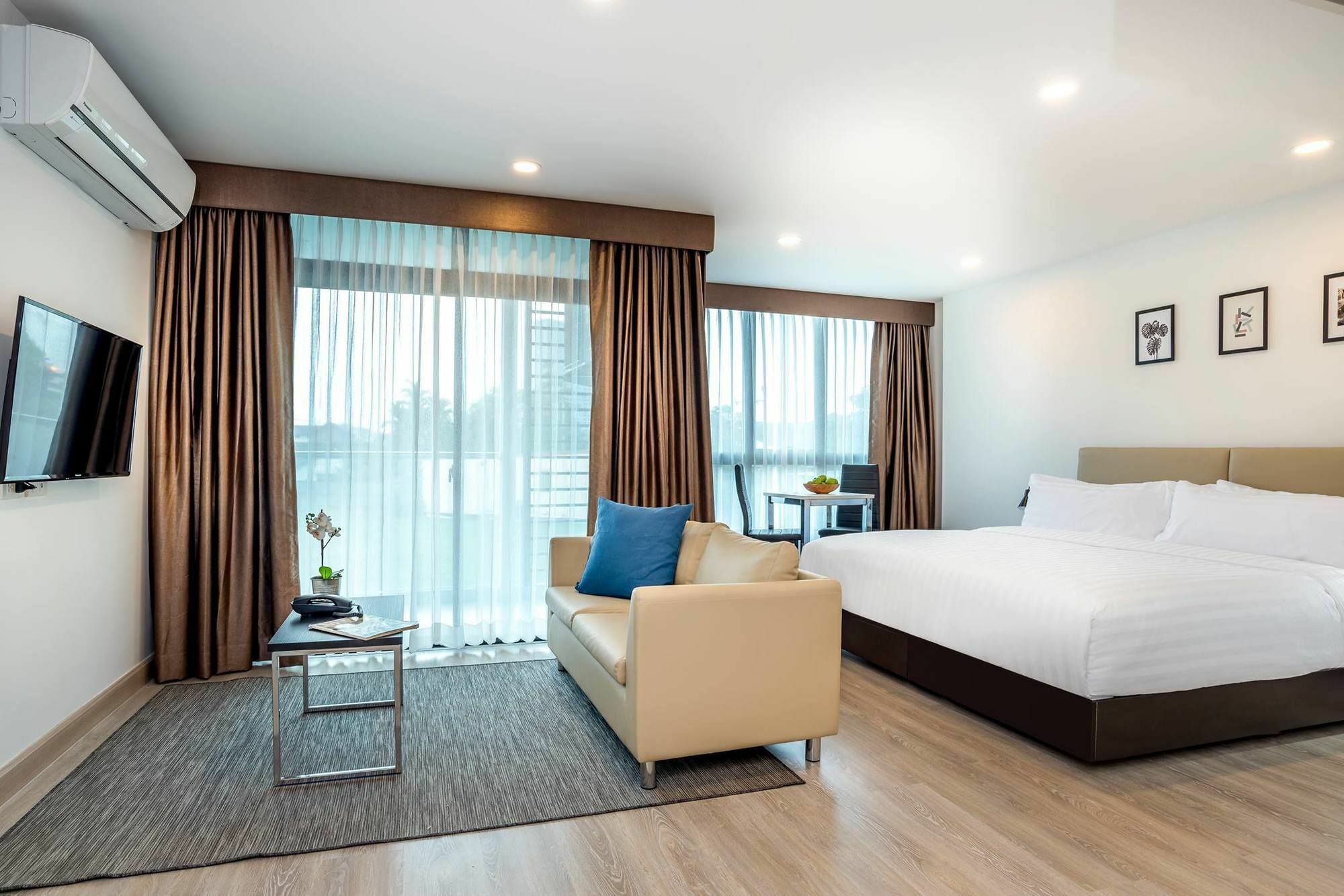 The Rizin Hotel Pattaya Bagian luar foto