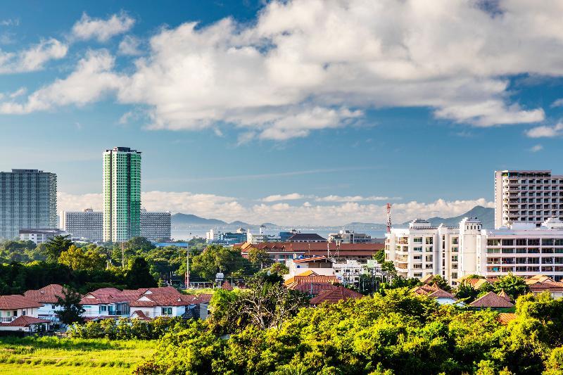 The Rizin Hotel Pattaya Bagian luar foto