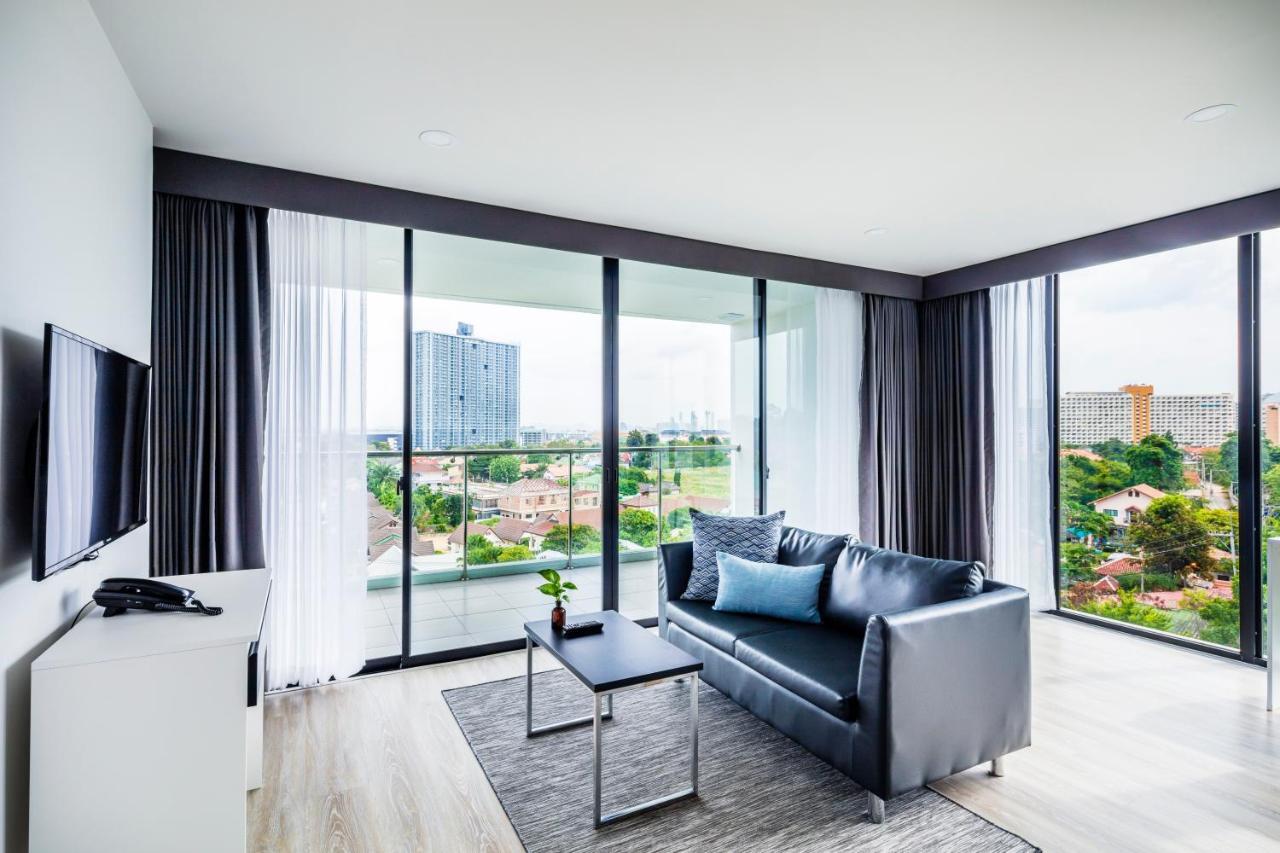 The Rizin Hotel Pattaya Bagian luar foto